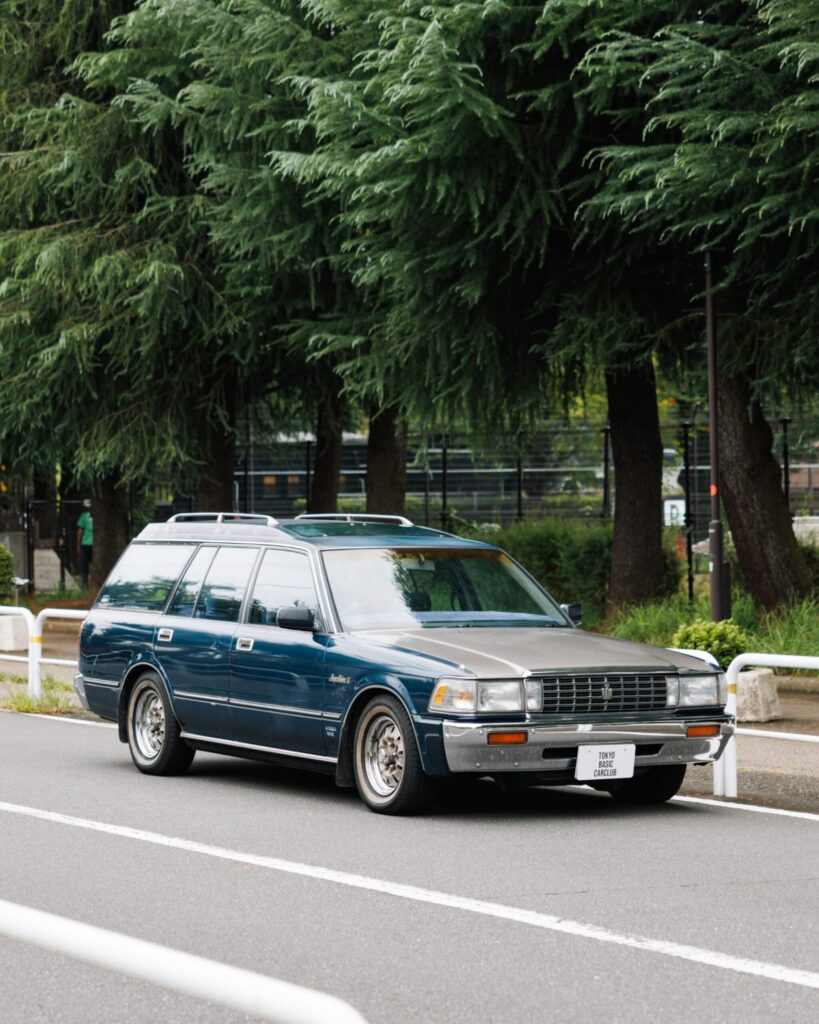CROWN WAGON